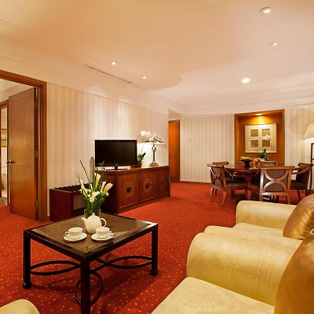 Redtop Hotel & Convention Center Jakarta Exterior foto