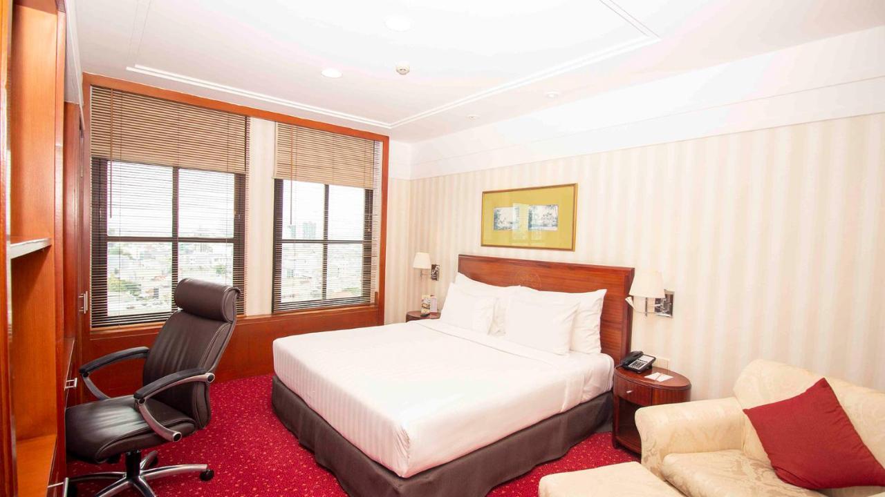 Redtop Hotel & Convention Center Jakarta Exterior foto