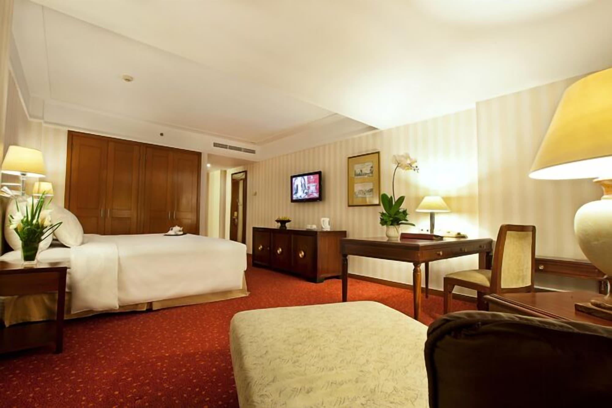 Redtop Hotel & Convention Center Jakarta Exterior foto